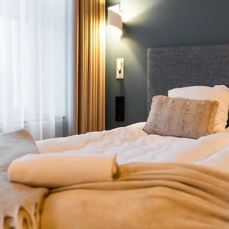 Hotel Postmaster 4*