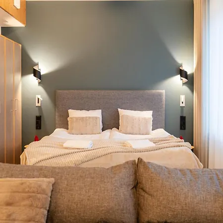 Postmaster Hotel