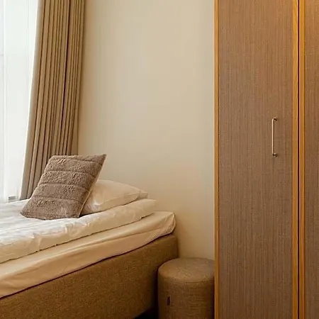 Hotel Postmaster 4*